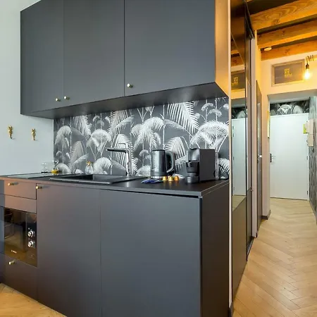 Apartment Host Petit Palais
