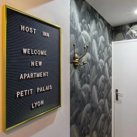 Apartment Host Petit Palais *