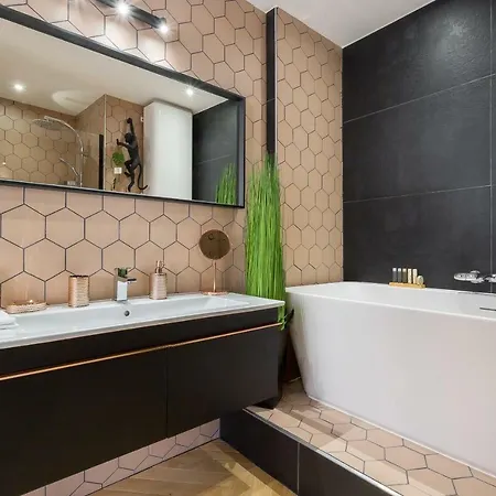 Host Petit Palais Apartment *